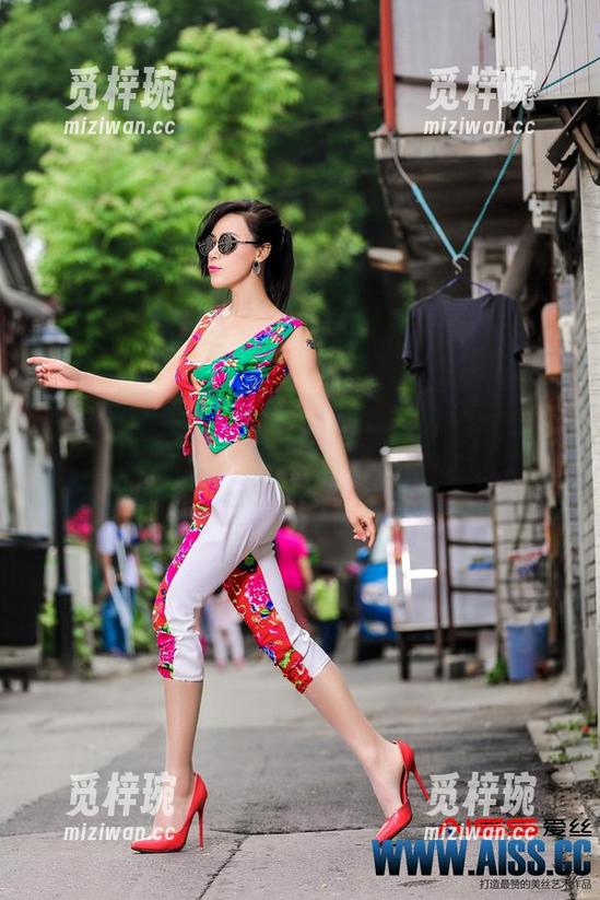 爱丝送上新春美图，接福的同时先来一波甜！看得人忍不住想多看几眼。