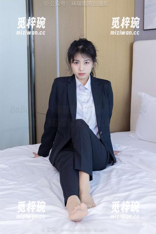 BoBoSocks袜啵啵-小沫 BoBoSocks袜啵啵 - 作品不断,小沫的高跟凉鞋福利竟然如此吸引人