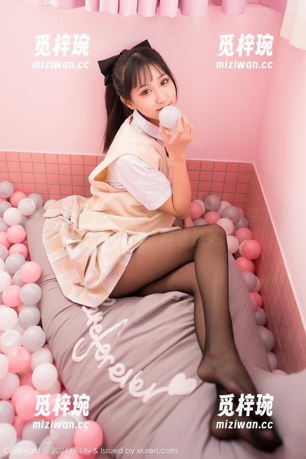 Feilin嗲囡囡-贾诗晗 Feilin嗲囡囡 - 高清写真:贾诗晗穿牛仔裤,别说了,简直让我想买同款!