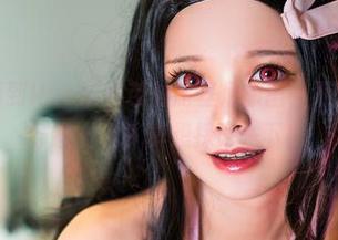 无意间看到Hachi小芭的比基尼原图，不知道分享了些什么？真想探讨一下！