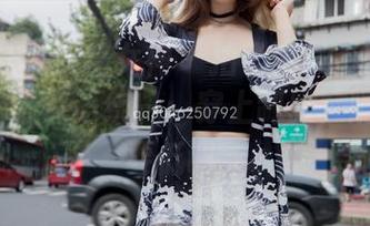 MSLASS梦丝女神 – 拍了张JK小女神写真的玥玥，评语统一：穿上制服，隔壁班也要低调。