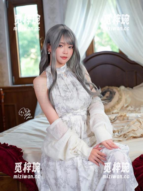 Machi马吉 Machi马吉带来的最新写真,其中的Cow,竟然让我意外停下了脚步。