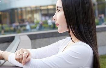 MiiTao蜜桃社 – 安琪拉Angela带你线上看护士的日常，她的护士衣诱惑在线