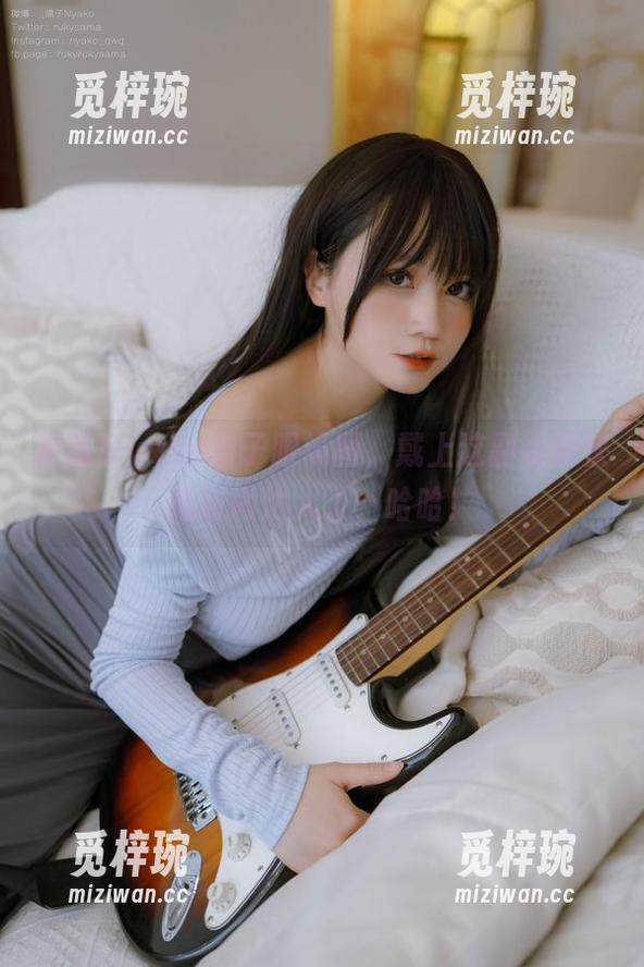 Nyako喵子 最新Nyako喵子眼镜图,戴上这副我都快成时尚达人了,哈哈!