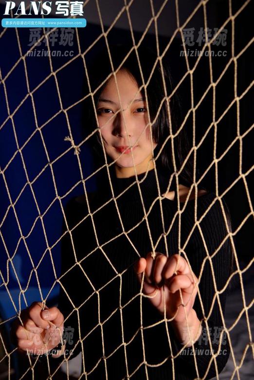 PANS-小彤 PANS - 在线捉住小彤的灰丝,作品太撩人了吧
