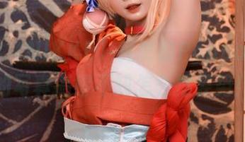 爱丽丝（NIKKE）竟然被PoppaChan的写真搞得不知怎么摆姿势！