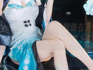 Tomoyo酱写真：穿衣服都像在开派对的黑江雫，衣架都鞠躬了？