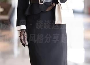 Xiuren秀人网 – 谈谈这条红裙：Angela喜欢猫的独特风格分享起来没理由不火