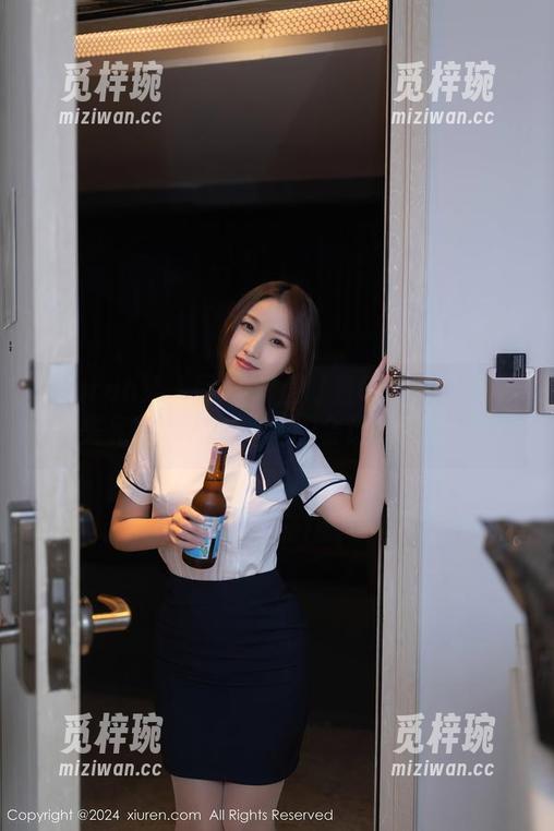 Xiuren秀人网-Carol周妍希 Xiuren秀人网 - 一直盯着Carol周妍希的美足高清壁纸,真的会让人分心吗?