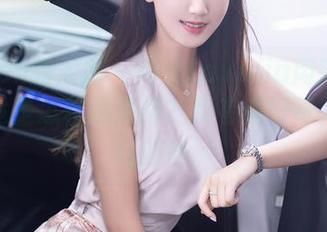Xiuren秀人网 – 高清Lavinia肉肉泳池，究竟是怎样的风格？我有点好奇，也一丝期待。