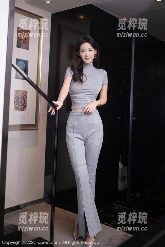 Xiuren秀人网-Luffy菲菲 Xiuren秀人网 - 不速之客——从网盘下载的Luffy菲菲女孩
