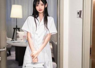 Xiuren秀人网 – 唐翩翩的内衣，原图要分享，但你真能下载吗？