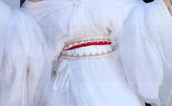 Xiuren秀人网 – 李可儿这女神太会了，免费图册值得收藏，各种姿势一览无余！