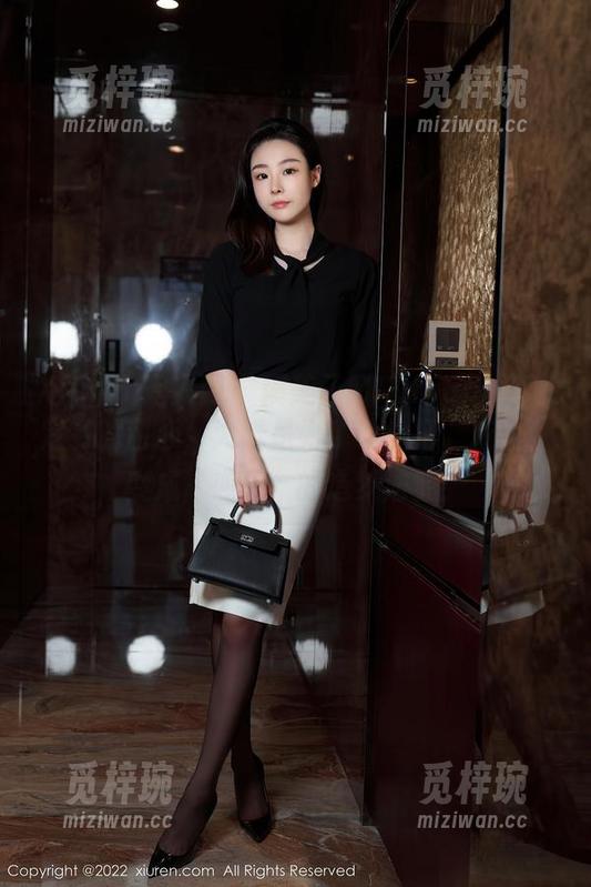 Xiuren秀人网-糯美子MINIbabe Xiuren秀人网 - 糯美子MINIbabe独家定制的甜心,大概是为了让你把“咸鱼”变成“恋爱”的造梦法宝!