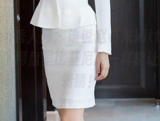 Xiuren秀人网 – 谁说赵小米kitty只会穿衣服，网盘里比基尼她一样能让人目不转睛！