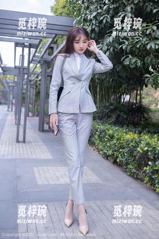 Xiuren秀人网-陈小花 Xiuren秀人网 - 哎呀,不说了,陈小花的女孩写真实在太高清,壁纸效果太赞,我得先保存起来。