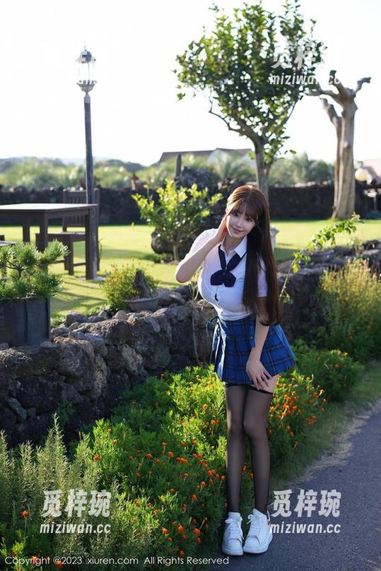 Xiuren秀人网-龙泽美曦 Xiuren秀人网 - 龙泽美曦的粉色合集,心里有点小无奈地觉得好看