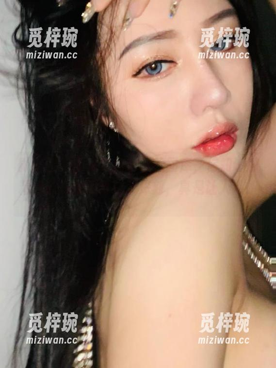 不爱笑的赛琳 微密圈 - 不爱笑的赛琳的图库,你知道那精选的性感短暂却又深刻,真是让人嫉妒。