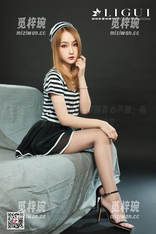 丽柜-兔子 丽柜 - 这兔子,连体衣穿得真心不赖,高清图片暴露了一切小细节。