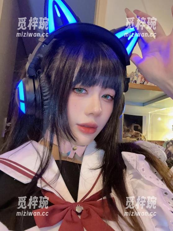 九言 九言,内衣与免费资源,这组合真的好有意思!