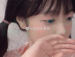 佳佳酱ovo配丝袜，这组图片的意味，大家懂的，资源一点不简单！
