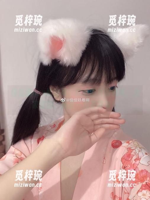 佳佳酱ovo 佳佳酱ovo配丝袜,这组图片的意味,大家懂的,资源一点不简单!