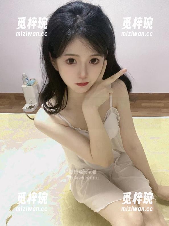 倦倦喵 倦倦喵的可爱笔记:原图里的色彩像是拼图,图包则满满的随意感。