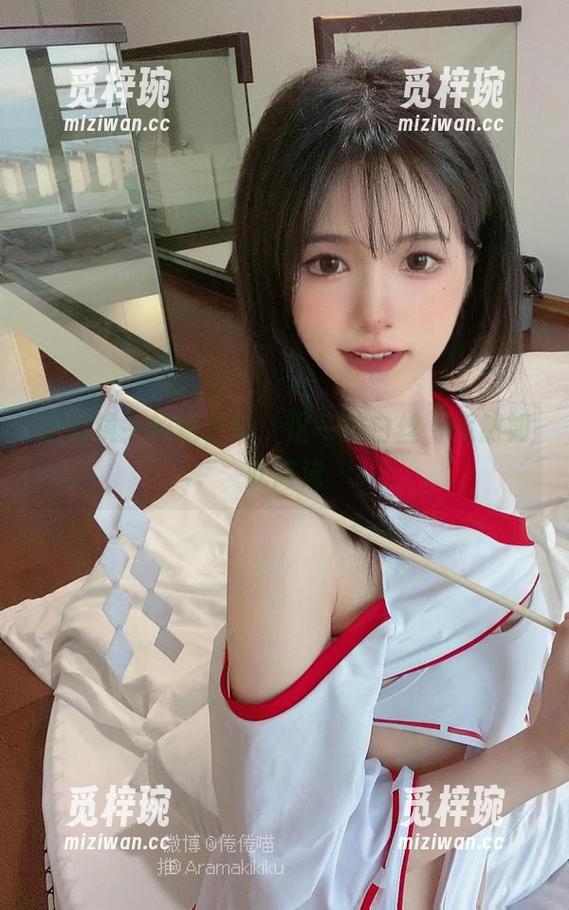 倦倦喵 走过镜头的倦倦喵:这一抹白丝,竟然如此高清