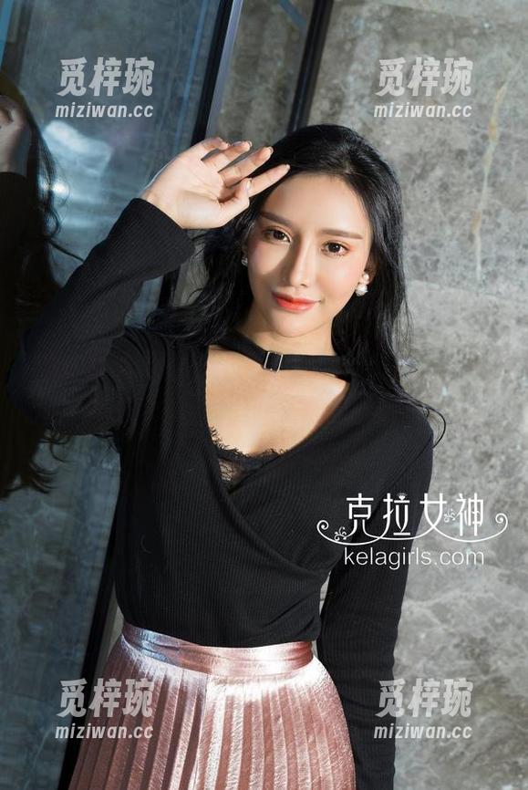 克拉女神-芊芊 克拉女神 - 每次翻开芊芊的美足资源,我都想,真正的美在脚踝边上吧?