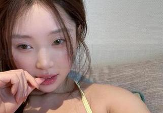 微密圈 – 兔宝妮to套餐：裸足套图的迷人诱惑