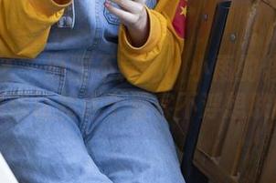 南国足艺 – 原图不藏私！小雨的修长脚底，怎能让我这个看客不浮想联翩？