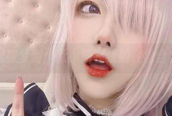 网袜梦游：啾小妍在线的轻松合集