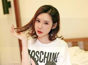 嗲囡囡 – 私拍写真新鲜出炉，Hana妹的美足，走到哪里都是惊艳，打个小波浪！