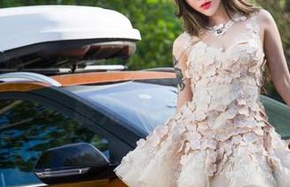 头条女神 – 信悦儿的美足在线，谁说脚不能先下一城？