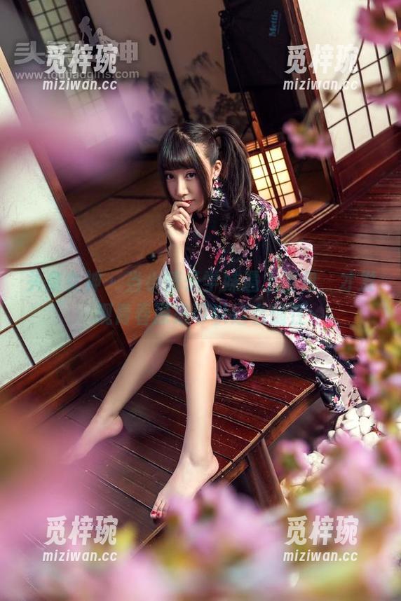 头条女神-小晴子 头条女神 - 当小晴子学妹遇上图包,才发现青春原来可以这么随性