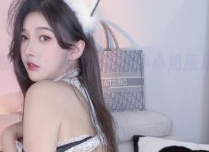 校园未解之谜：网盘里藏着小小奶瓶儿的萌态！