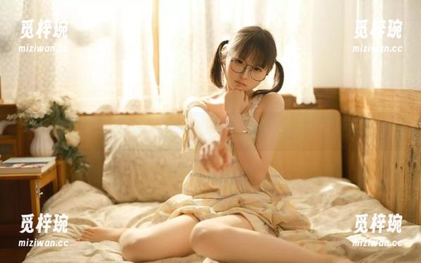 幼水铃衣 私拍Airi——幼水铃衣的魔法原图,拼不了段子才是小可爱!