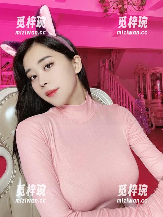 张老师 微密圈 - 深秋必备,免费图集:张老师的毛衣大赏,真会挑!