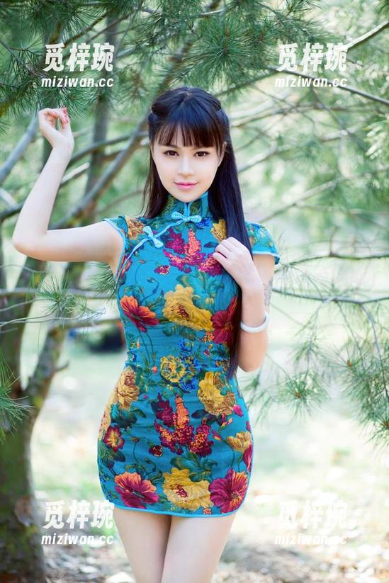 推女郎-Lina 推女郎 - 随Lina在户外晃悠,意外发现的资源图包