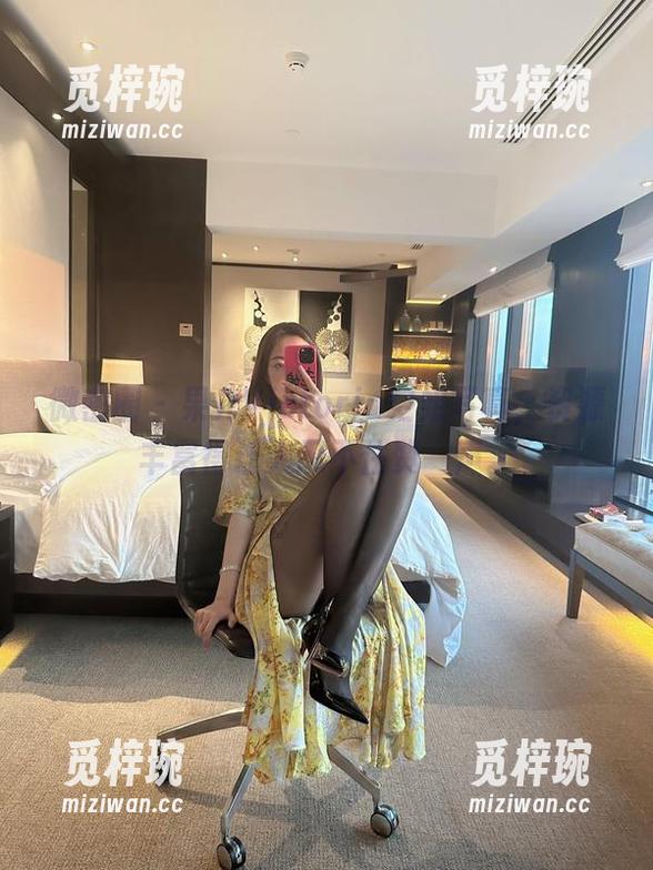 果儿Victoria 微密圈 - 果儿Victoria空姐写真,资源丰富得让人忍不住赞一声。