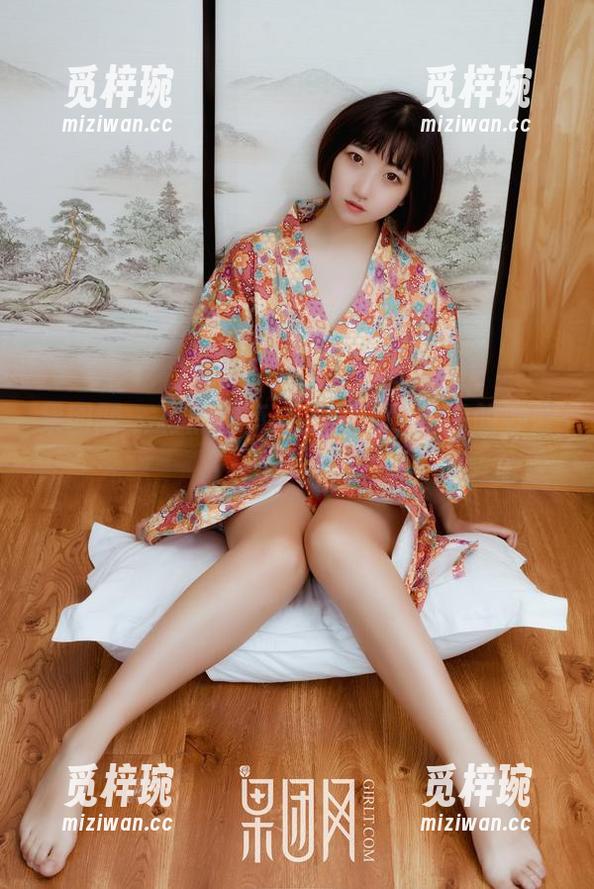 果团网-酸酱兔 果团网 - 有点酸有点甜——酸酱兔的办公室写真合集