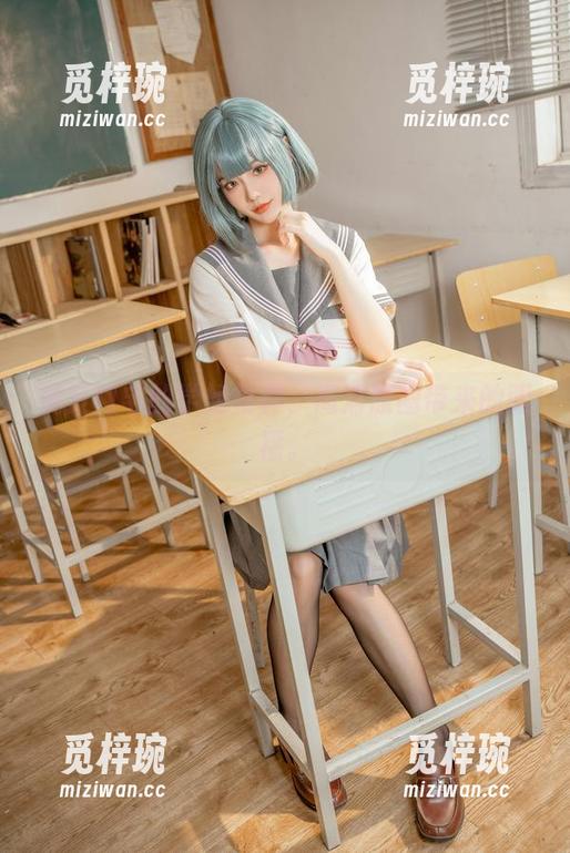 桃良阿宅 桃良阿宅的学姐模样,高清原图带来的眼福。