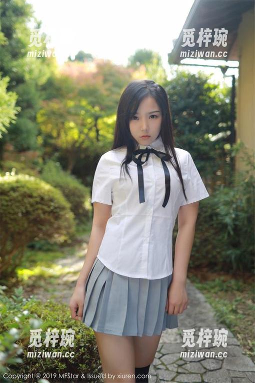 模范学院-Laura苏雨彤 模范学院 - 不付费的Laura苏雨彤制服合集,怎么还是用眼睛付费?