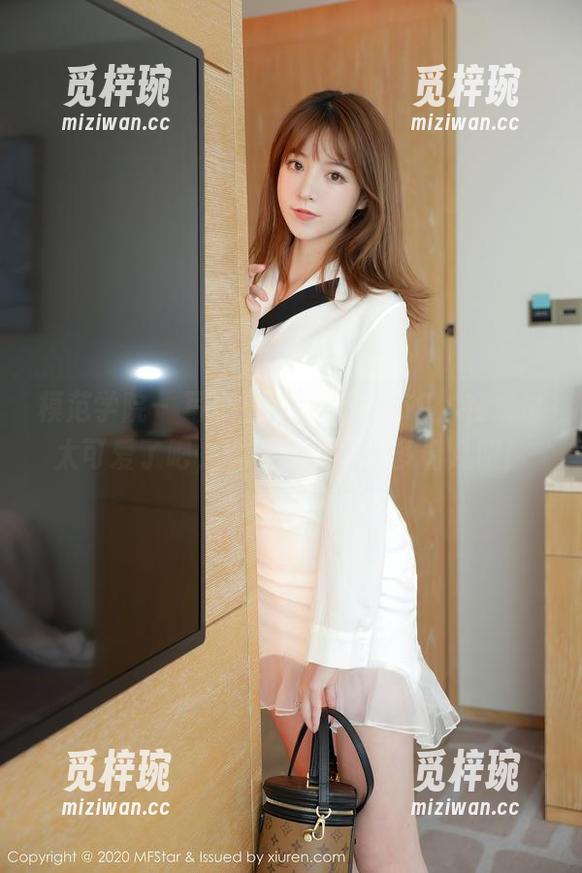 模范学院-lingyu69 模范学院 - 写真里的lingyu69,在线也太可爱了吧,真让我忍不住多看几眼!
