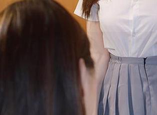 模范学院 – 白子嫣nicky的短裙大巡游：图库里一不小心掉进了时光机！