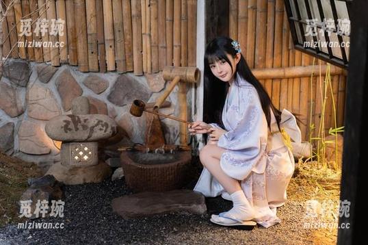樱井宁宁 小黑猫与樱井宁宁:是梦还是现实?这套写真让我思绪万千!