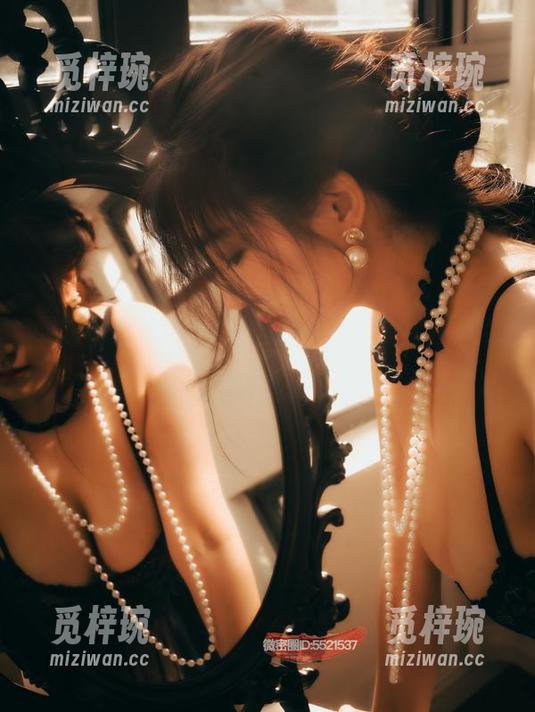 樱晚gigi 樱晚gigi的职业装:全套造型能否征服老板的眼?