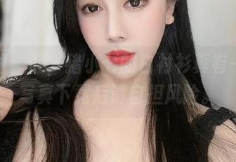 微密圈 – 哇，猪小七的白衬衫真有一套，写真下载后请自担风险。