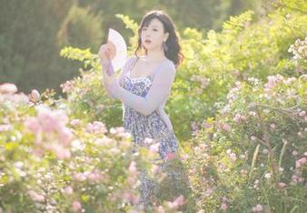 皮皮奶可可爱了啦的肉丝写真在线流出，又流露出什么新趣味？