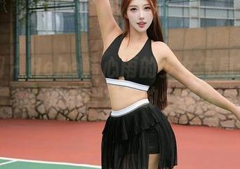 秀人网 – Hebe韩心雨的少女气息：这一套私拍合集里的小魔法